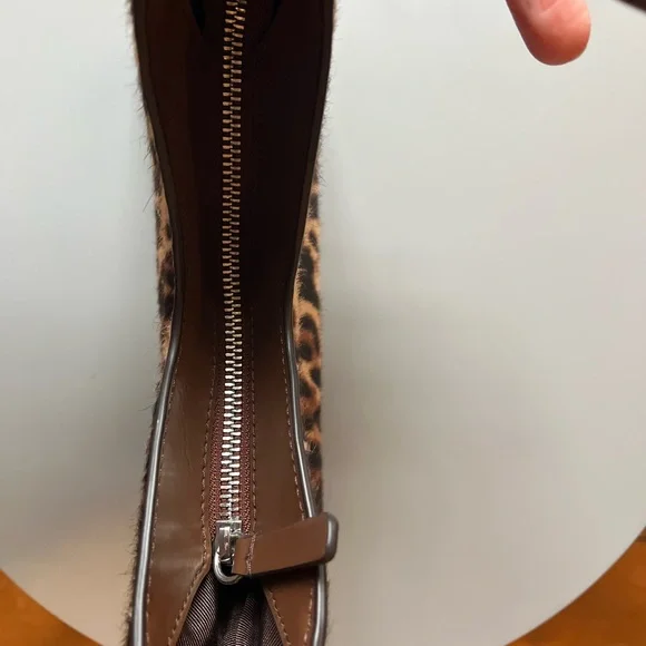 STAUD Valerie Shoulder Bag in Lady Leopard Cacao w/ detachable crossbody strap - Picture 14 of 16